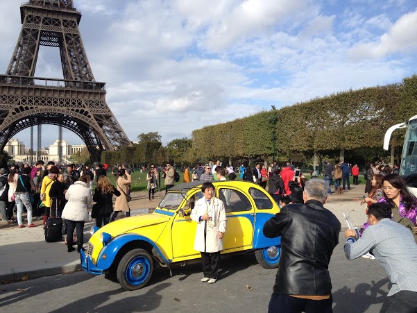 2CVParisTour : Visitez Paris en 2CV - Tour Eiffel 7