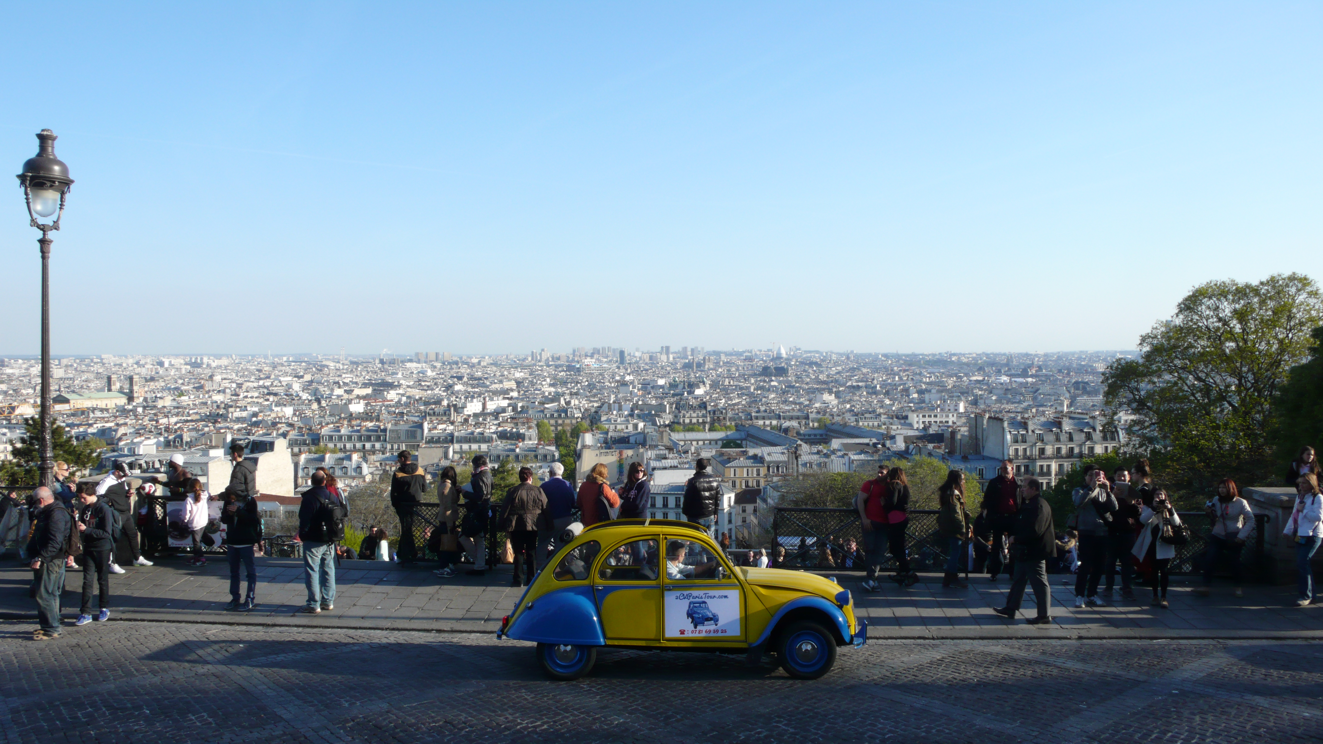 2CVParisTour : Visitez Paris en 2CV! Paris depuis Montmartre